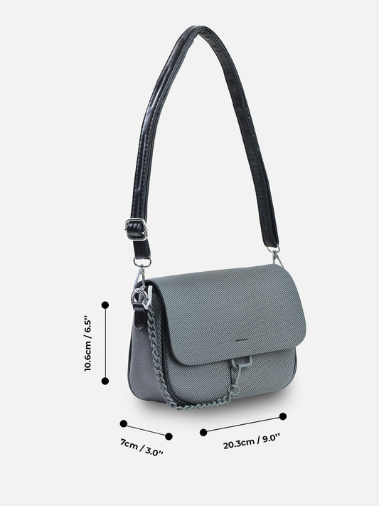 Urban Edge – Premium Black Textured Crossbody Bag with Matte Chain Detail